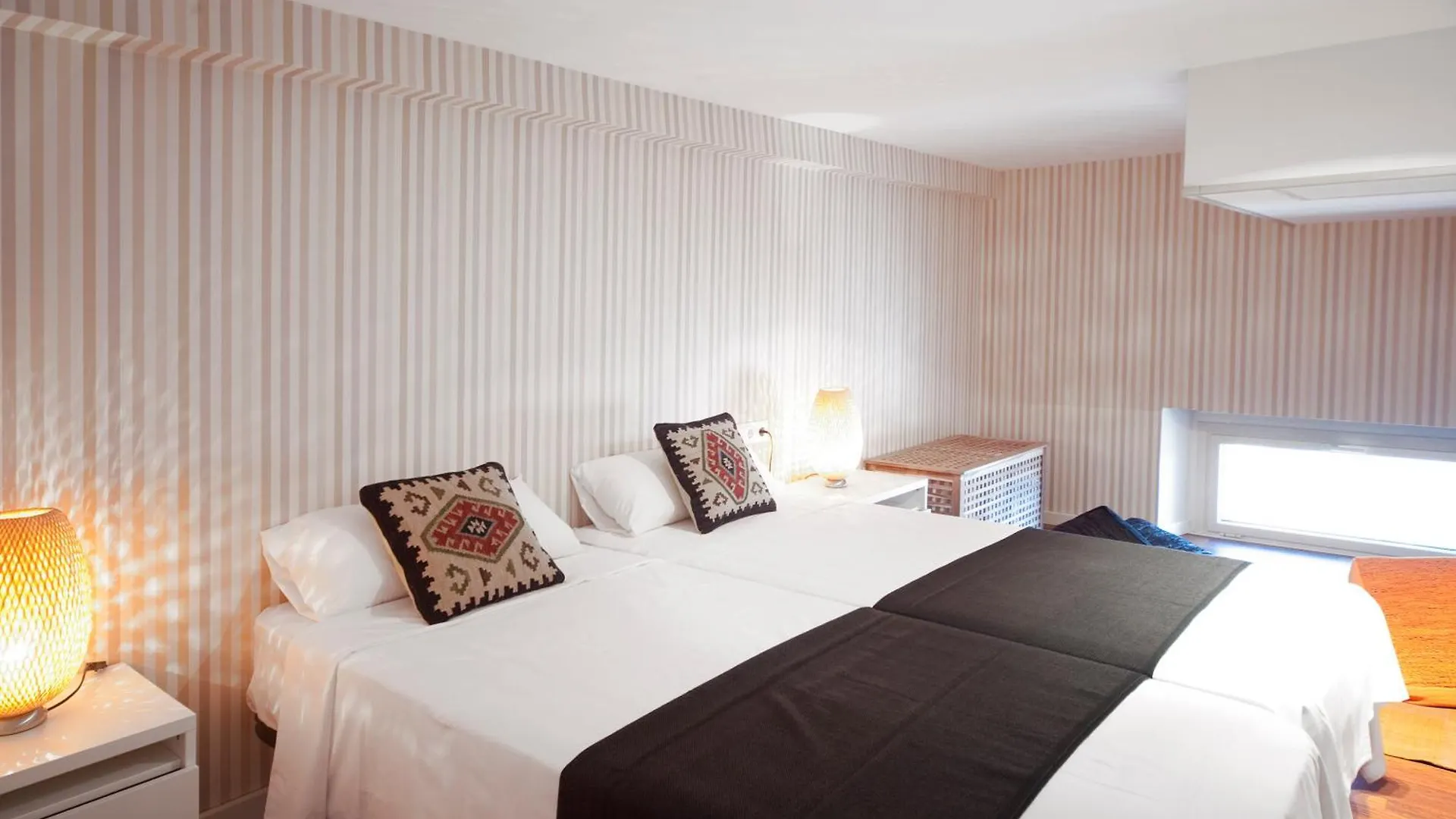 You Stylish City Center Apartments Barcelona