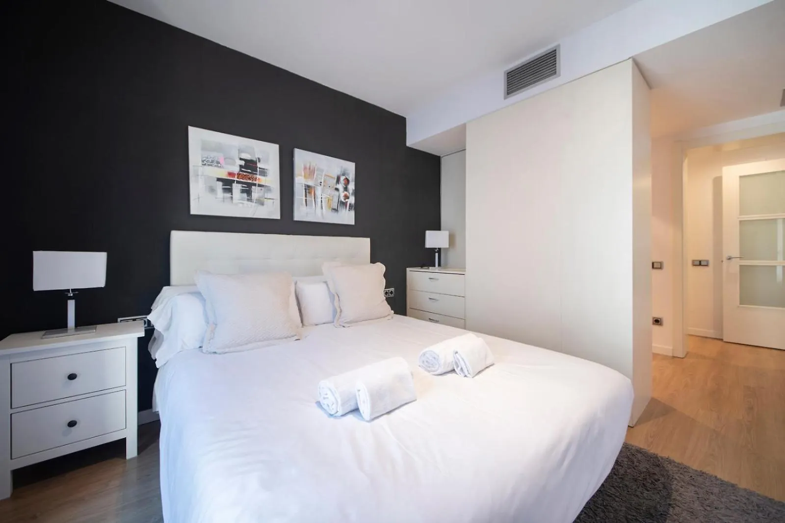 You Stylish City Center Apartments Barcelona